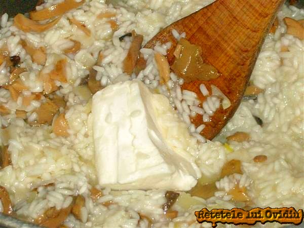 risotto cu sfecla rosie si ciuperci