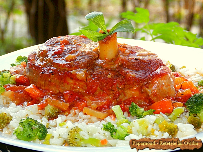 carne de ied cu garnitura de orez si broccoli