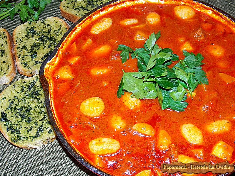 Carne de vita cu gnocchi in sos de rosii (14)